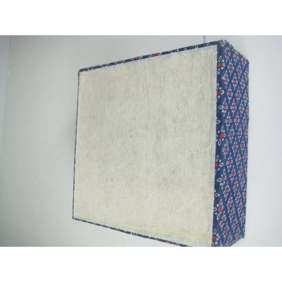 Hand Painted Chinese Reverse Glass Snuff Bottle Cap Box Farm Horses Landscape - Picture 15 of 16